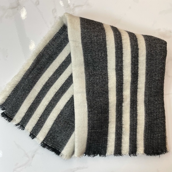 THEE ZARA BLANKET Soft Black & Ivory White Striped Scarf - Picture 2 of 8